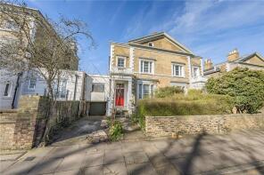 7, Pembroke Villas, The Green, Richmond TW9 1QF