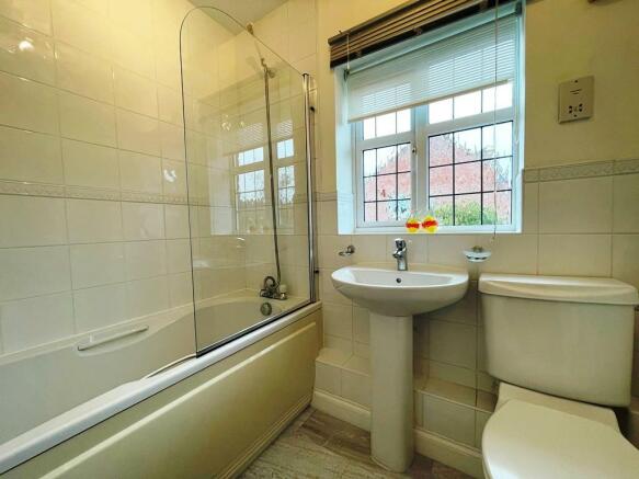 Bathroom.JPG
