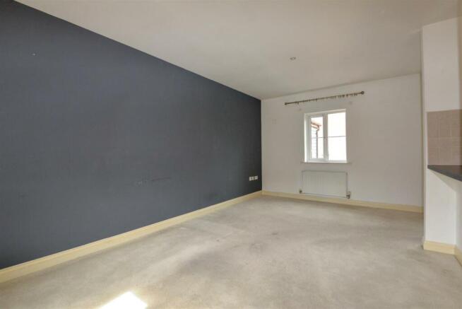 Living Room 3.jpg