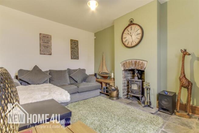 LOUNGE: