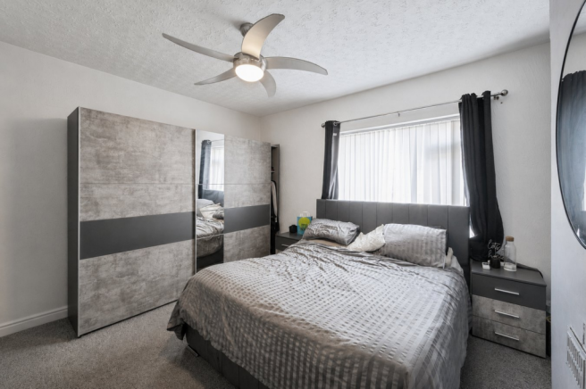 3 bed Terraced for sale Image 9