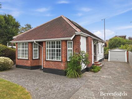 Claremont Gardens, Upminster, RM14