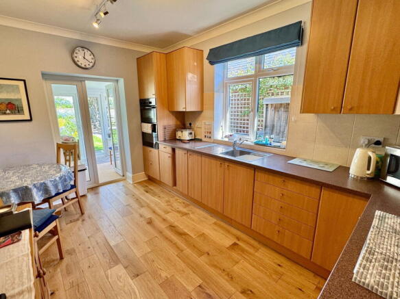 3 bed Detached Bungalow for sale Image 7