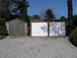 Garage/Boat Store
