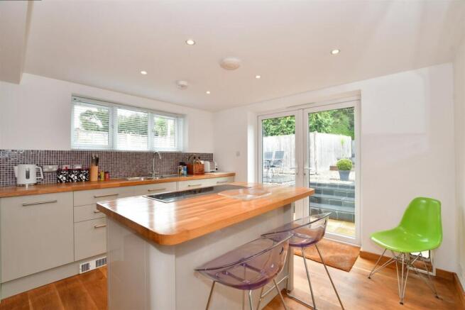 Kitchen/Dining Area