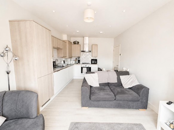 KITCHEN/ DINING/ SITTING ROOM