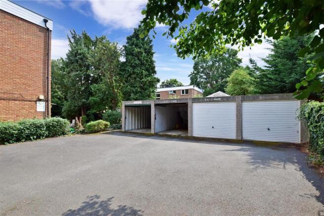 Driveway/Parking
