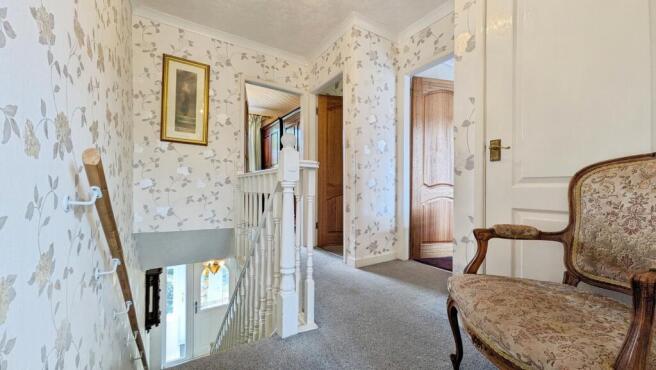 3 bed Terraced for sale Image 7