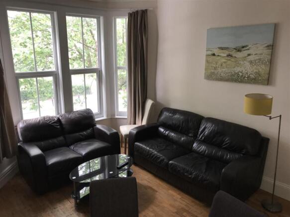 1 bed House Share to rent Image 4