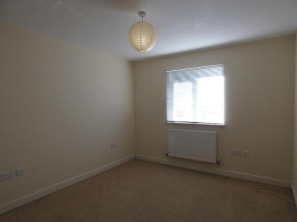 2 bed Flat to rent Image 5