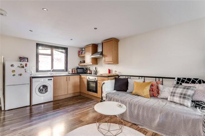 Living/Bedroom Area
