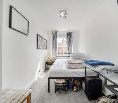 3 bed Terraced for sale Image 11