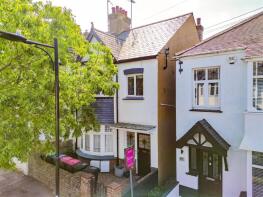 83a, Marguerite Drive, Leigh-on-sea SS9 1NN
