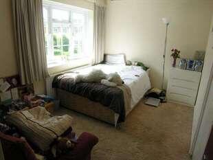 BEDROOM 1: