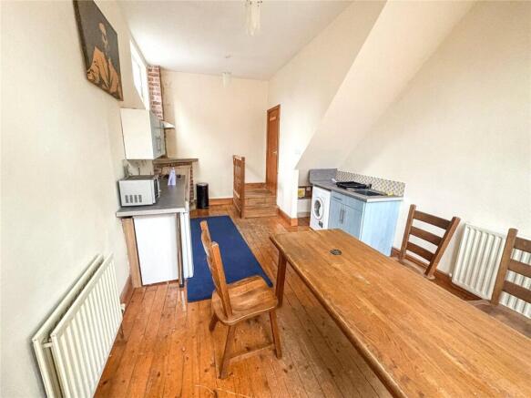 3 bed Apartment for sale Image 12