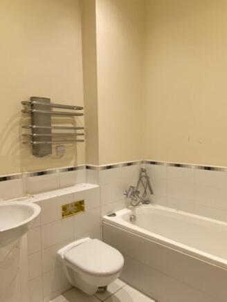 2 bed Flat to rent Image 7