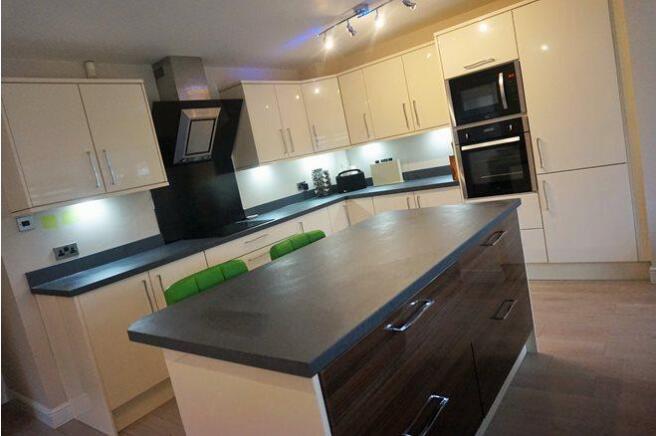 Kitchen / Breakfast
