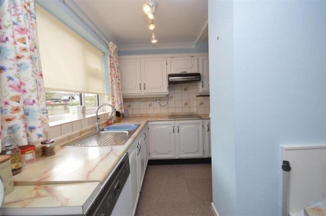 3 bed Semi-Detached for sale Image 8