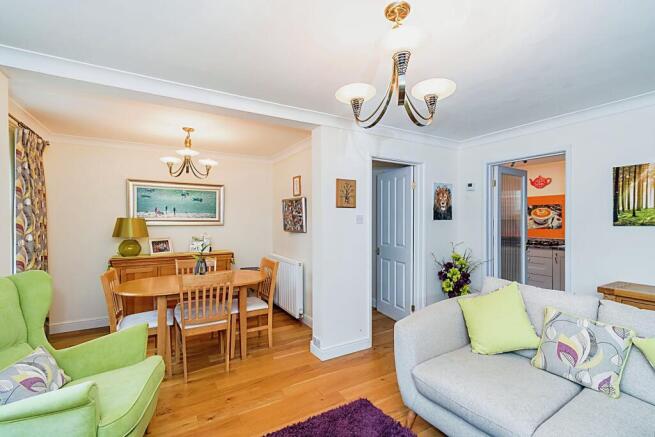 Lounge/Dining Room