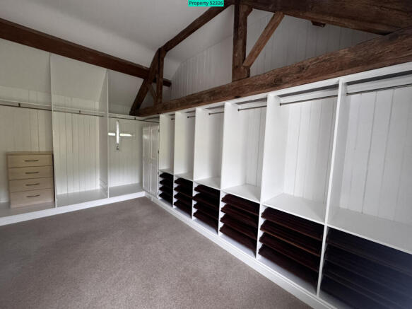 4 bed Detached to rent Image 7
