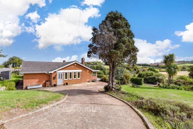 Driveway/Parking