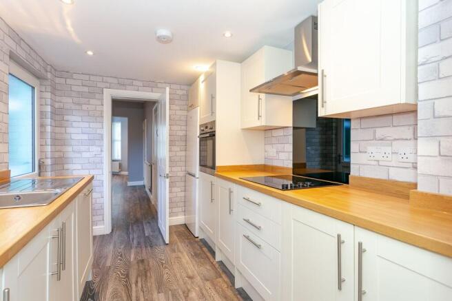 2 bed Terraced for sale Image 5