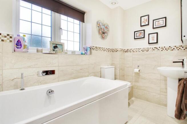 Family Bathroom.jpg