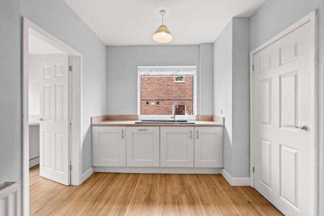 3 bed Semi-Detached for sale Image 6