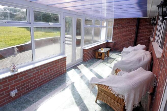 HALF BRICK & UPVC DO