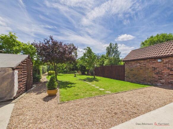 2 bed Detached Bungalow for sale Image 5