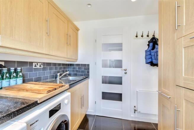 Utility Room_2.jpeg