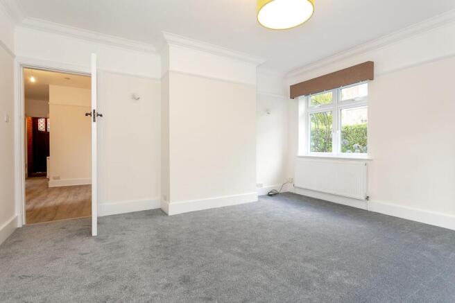 2 bed Flat for sale Image 12
