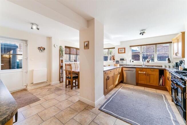 Kitchen/Dining Room