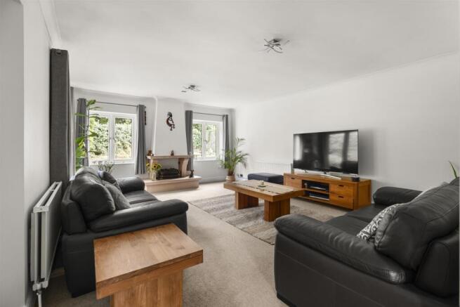 Little Meadow, Loughton, Milton Keynes photo 4