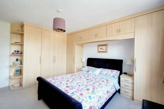 Bedroom 1_2.jpeg