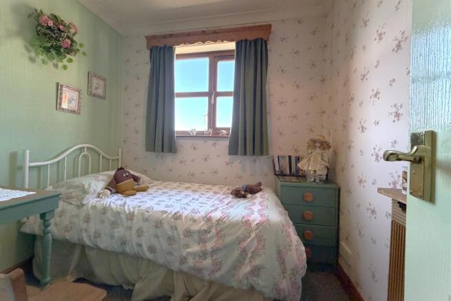 3 bed Terraced for sale Image 11