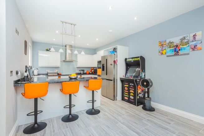 Kitchen/Breakfast...