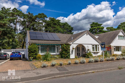Maple Drive, Ferndown, BH22 9