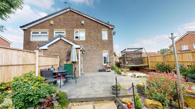 2 bed Town House for sale Image 11