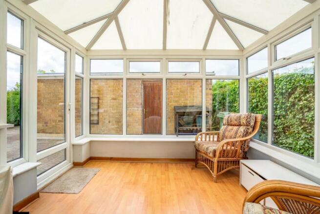 4 bed Detached for sale Image 8