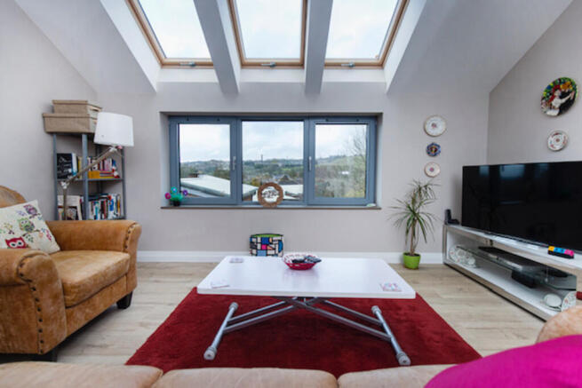 2 bed Apartment for sale Image 5