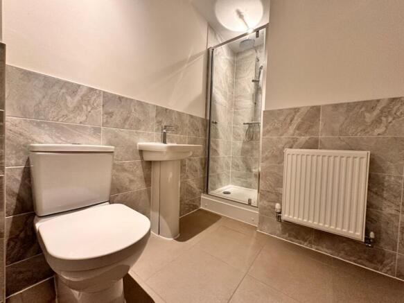 2 bed Semi-Detached to rent Image 7