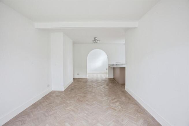 3 bed Semi-Detached for sale Image 7