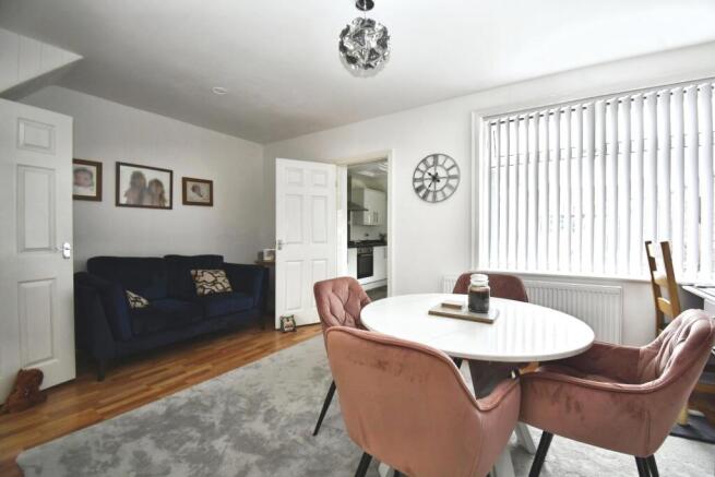 3 bed Terraced for sale Image 7