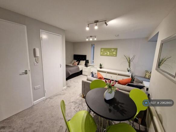 Zoned Areas, Dining, Living And Sleeping