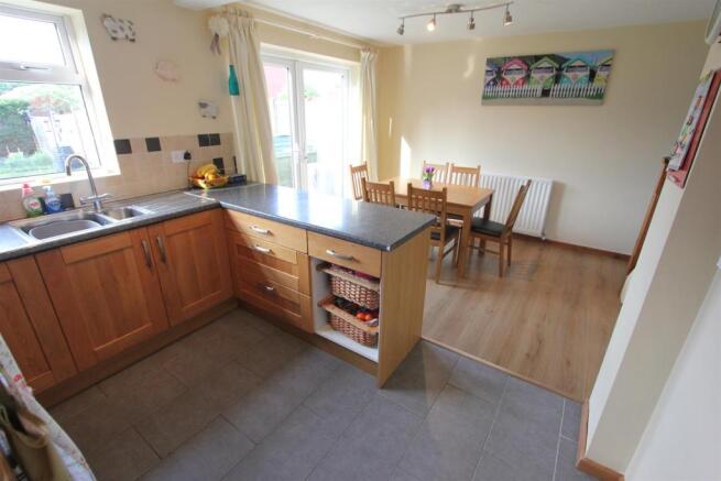 Dining kitchen to re