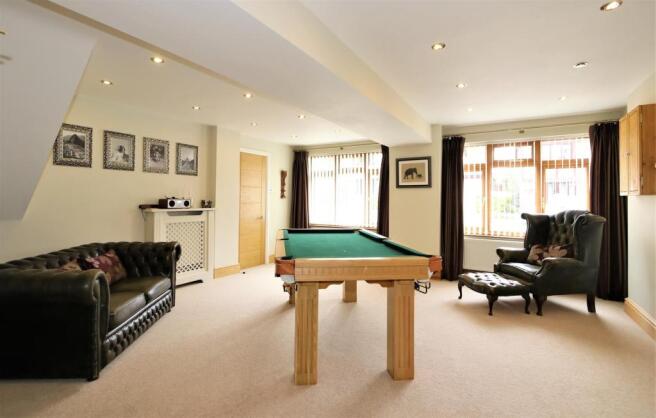 GAMES ROOM
