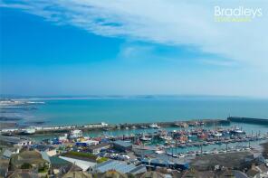 5 Trencrom, Bay View Terrace, Chywoone Hill, Penzance TR18 5AL