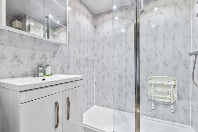2 bed Flat for sale Image 12