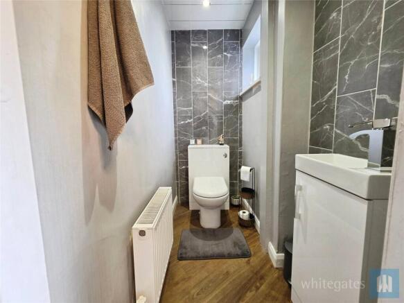4 bed Detached for sale Image 12